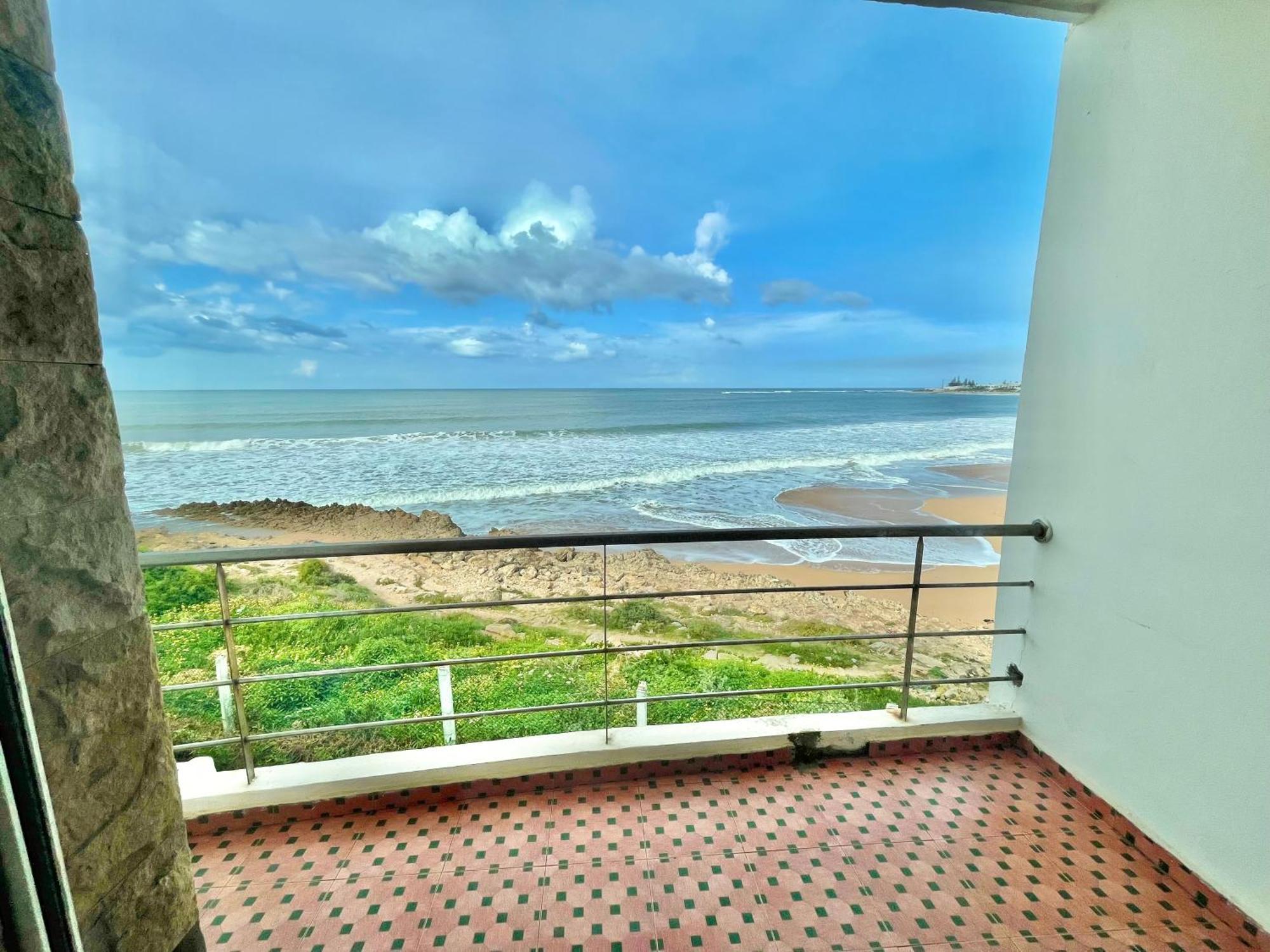 Splendid Beachfront Villa In Sidi Bouzid Beach With Pool Douar Ourlali Екстер'єр фото